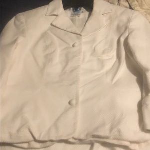 White designer mini skirt suit excellent shape